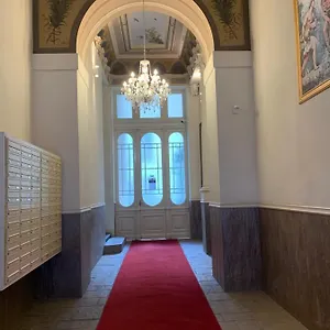 Charles Square Apartment Prague