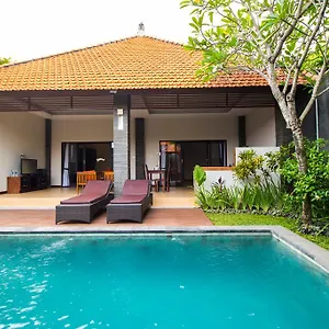 Transera Kirana Villas Villa Seminyak (Bali)